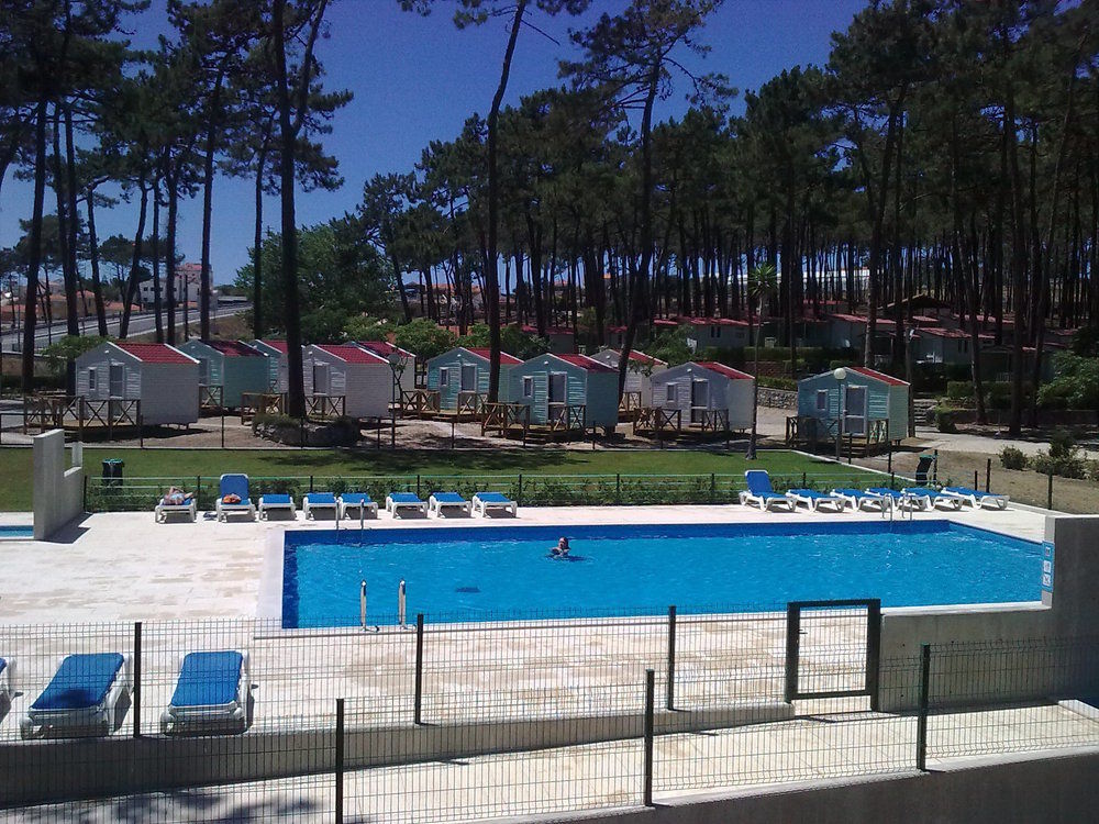 Готель Orbitur Valado Bungalows Caravan Park Назаре Екстер'єр фото