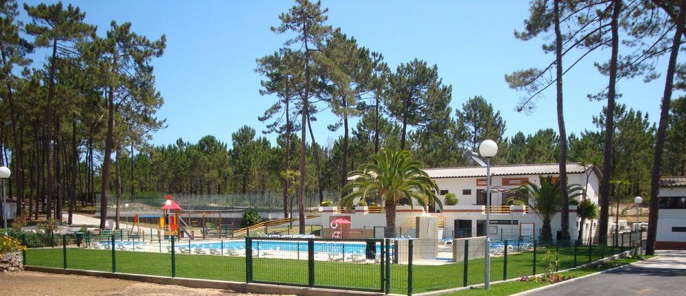 Готель Orbitur Valado Bungalows Caravan Park Назаре Екстер'єр фото
